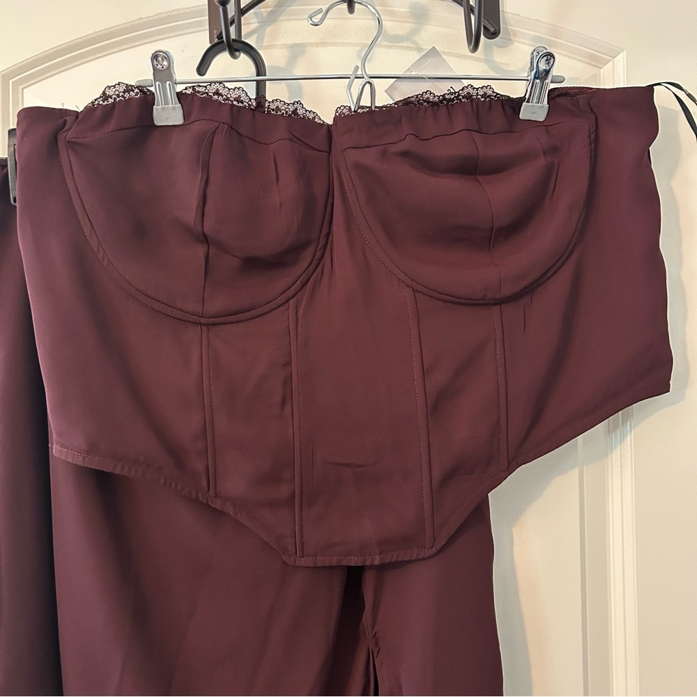 Fashion Nova Curve Forever 21 plus size skirt and bustier set